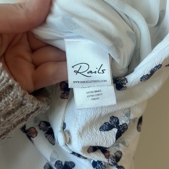 Rails Frida Butterfly Print V-Neck Belted Dress - Picture 7 of 10